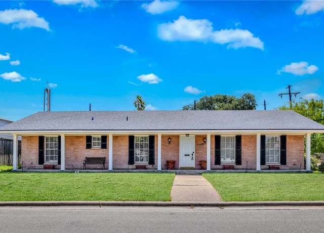 Property at 3401 Floyd, Corpus Christi, TX 78411, 4 beds, 3 baths