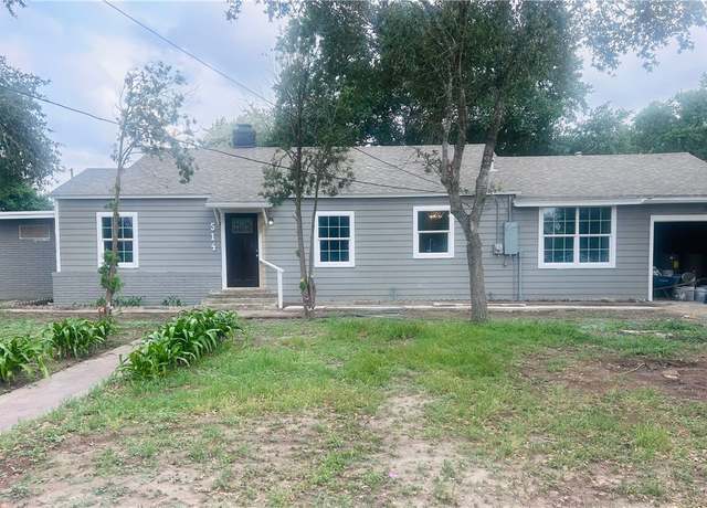 Property at 514 7th E, Alice, TX 78332, 3 beds, 3 baths