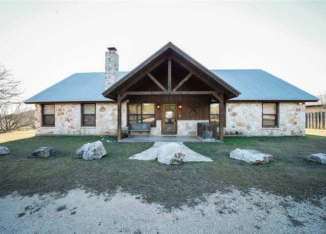 Property at 38 Mountain Laurel Ln, Concan, TX 78801, 4 beds, 3.5 baths