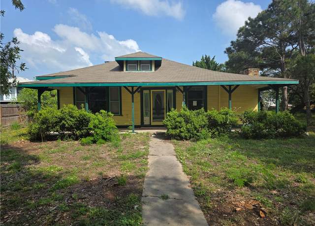 Property at 813 South Houston St, Aransas Pass, TX 78336, 2 beds, 1 bath