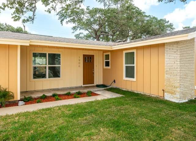 Property at 1906 Cochran, Rockport, TX 78382, 4 beds, 2 baths