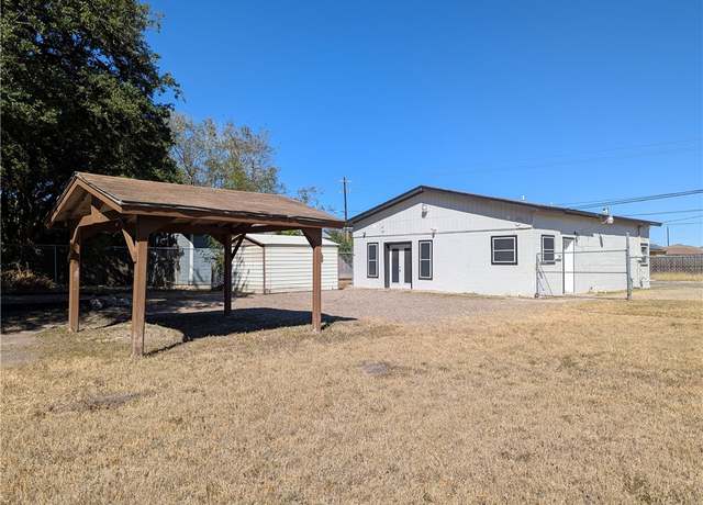 Property at 410 E Willis St, Odem, TX 78370, 2 beds, 1 bath