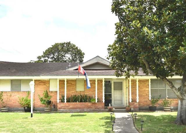 Property at 4721 Gayle Dr, Corpus Christi, TX 78413, 3 beds, 2 baths