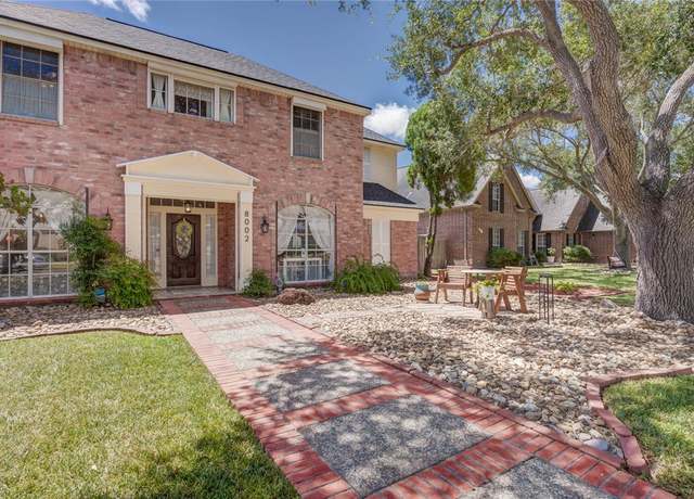 Property at 8002 Villefranche Dr, Corpus Christi, TX 78414, 4 beds, 3.5 baths