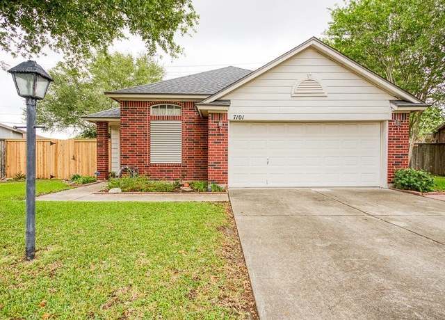 Property at 7101 Ficus Ct, Corpus Christi, TX 78414, 2 beds, 2 baths