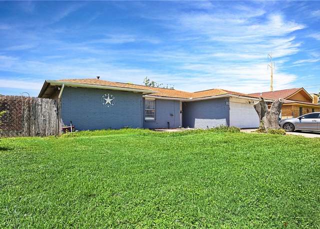 Property at 1917 Dolphin Dr, Portland, TX 78374, 3 beds, 2 baths