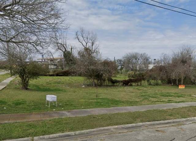 Property at 1205 Waco St, Corpus Christi, TX 78401