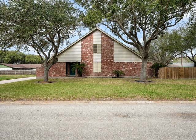 Property at 2825 Honeysuckle, Ingleside, TX 78362, 3 beds, 3 baths