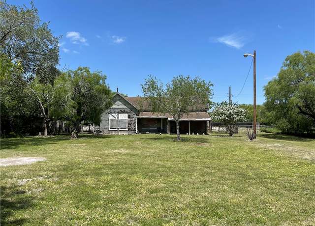 Property at 202 W Ave D, Kingsville, TX 78363, 2 beds, 1 bath