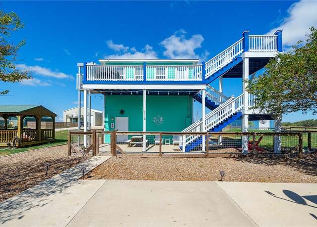 Property at 2001 S Doughty St, Rockport, TX 78382, 3 beds, 3 baths
