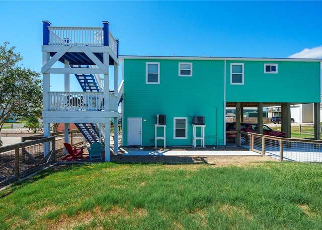 Property at 2001 S Doughty St, Rockport, TX 78382, 3 beds, 3 baths