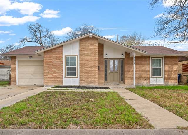 Property at 1806 Loritte Dr, Corpus Christi, TX 78416, 3 beds, 2 baths