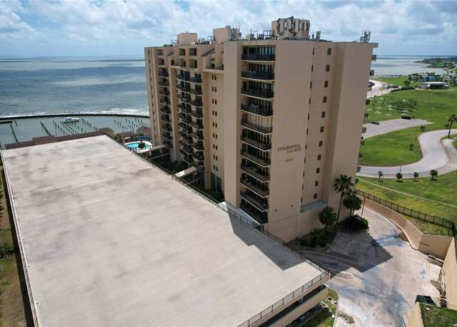 Property at 1400 Ocean Dr Unit 204C, Corpus Christi, TX 78404, 2 beds, 2 baths