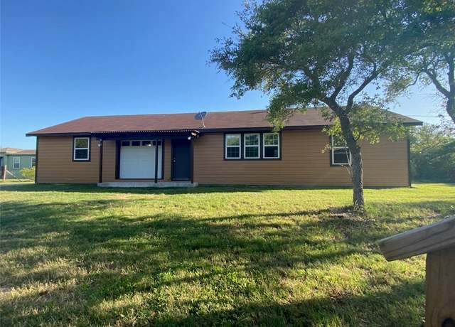 Property at 652 Rabbit Run, Aransas Pass, TX 78336, 4 beds, 3 baths