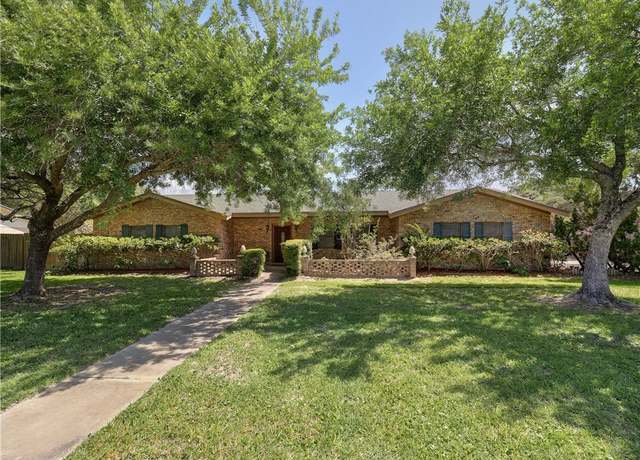 Property at 1540 W Deberry Ave, Aransas Pass, TX 78336, 4 beds, 2.5 baths