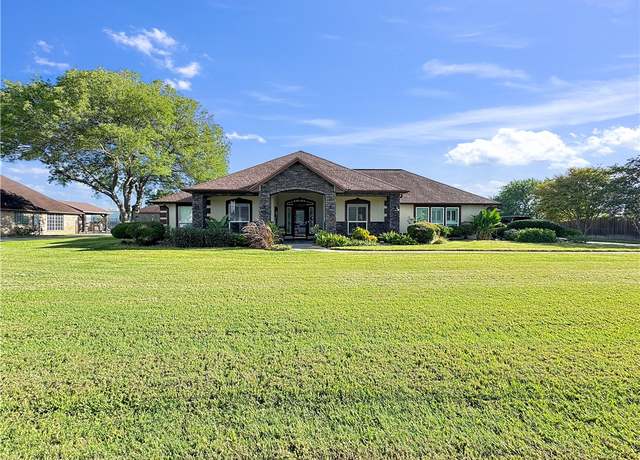 Property at 13910 Riverway Dr, Corpus Christi, TX 78410, 4 beds, 3.5 baths