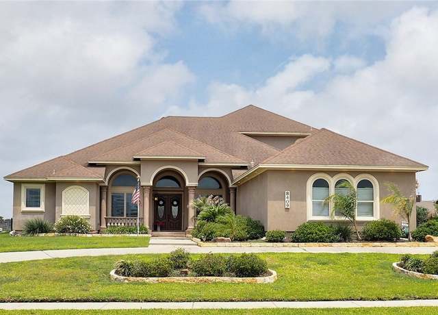 Property at 8409 Lago Vista Dr, Corpus Christi, TX 78414, 4 beds, 3.5 baths