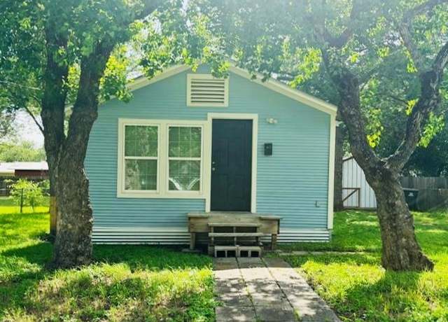 Property at 411 S Market St, TX 77964, 2 beds, 1 bath