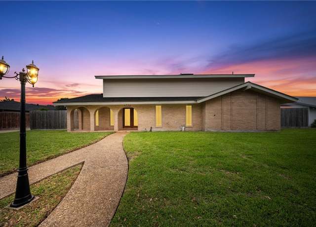Property at 6358 Saint Andrews Dr, Corpus Christi, TX 78413, 5 beds, 3.5 baths