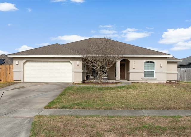 Property at 3921 Gladstone Dr, Corpus Christi, TX 78414, 4 beds, 3 baths