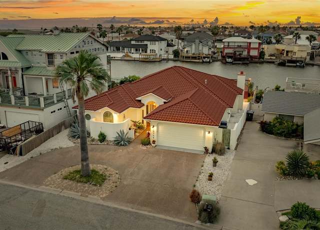 Property at 13754 Hawksnest Bay Dr, Corpus Christi, TX 78418, 3 beds, 2 baths