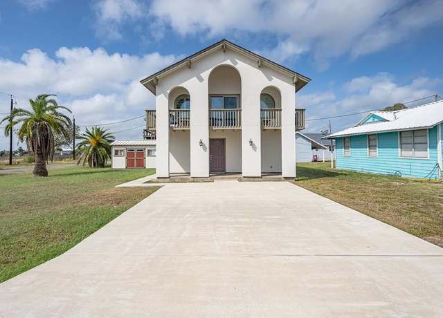 Property at 4 Tomahawk Trl, Rockport, TX 78382, 3 beds, 2 baths