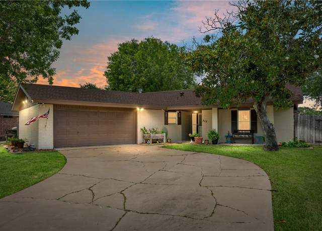 Property at 315 Seco Dr, Portland, TX 78374, 3 beds, 2 baths