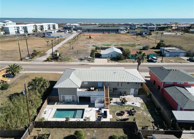 Property at 1212 Eleventh St, Port Aransas, TX 78373, 7 beds, 3 baths