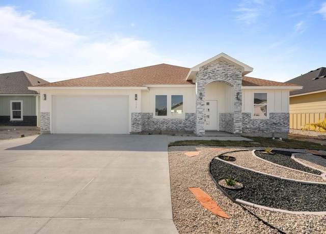 Property at 109 Traditions, Rockport, TX 78382, 4 beds, 3 baths