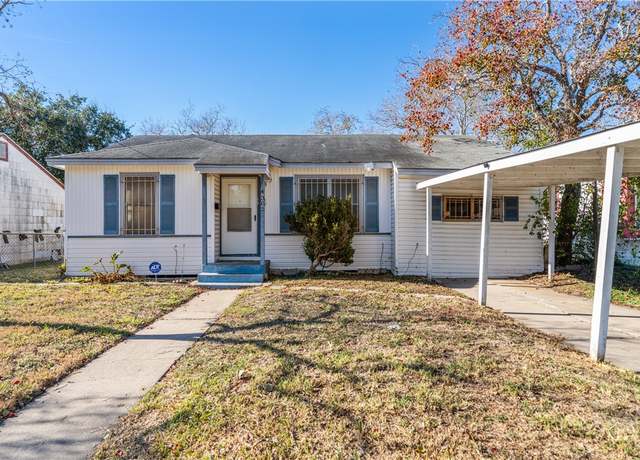 Property at 4305 Devon Dr, Corpus Christi, TX 78415, 3 beds, 2 baths