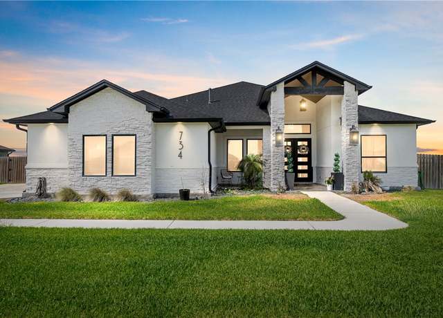 Property at 734 Buffalo Creek Dr, Corpus Christi, TX 78415, 4 beds, 3 baths