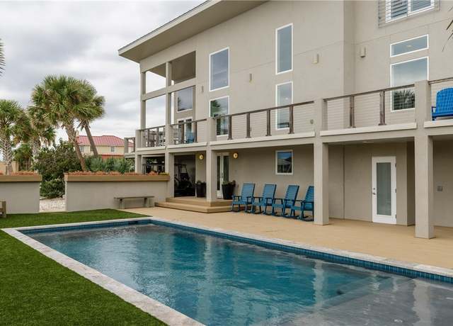 Property at 625 E Avenue C, Port Aransas, TX 78373, 5 beds, 5 baths
