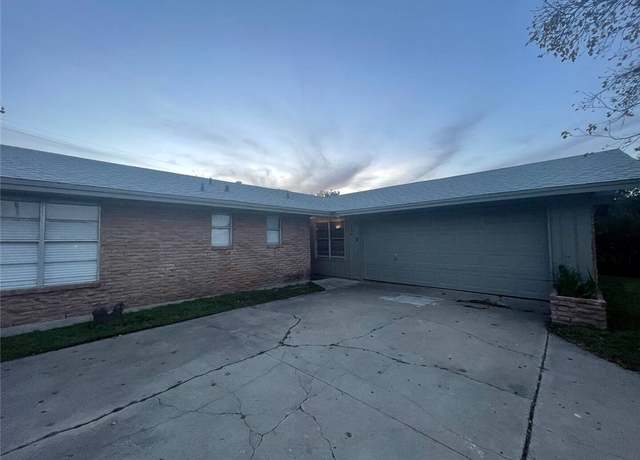 Property at 134 Daniel Moore St, Portland, TX 78374, 4 beds, 3 baths