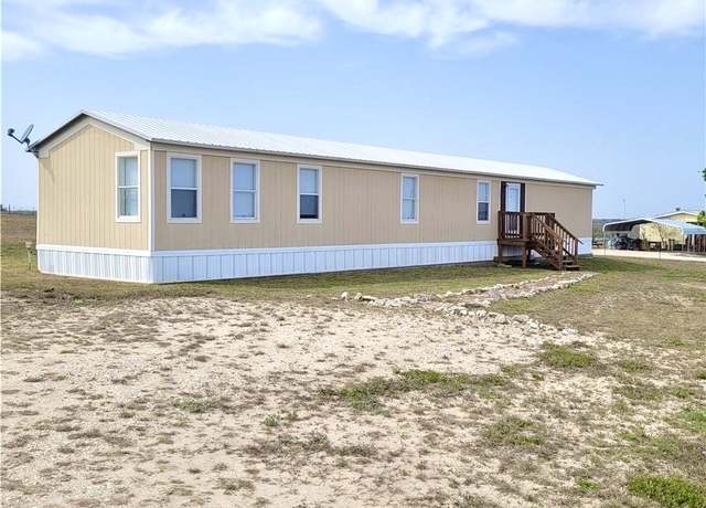 Property at 689 County Road 3031, Orange Grove, TX 78372, 3 beds, 2 baths