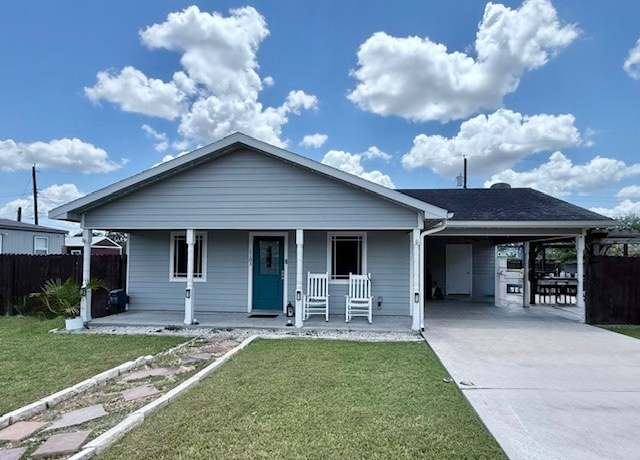 Property at 1103 Vela St, Alice, TX 78332, 3 beds, 2 baths