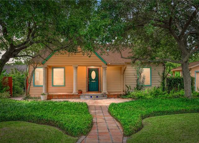 Property at 149 Rossiter St, Corpus Christi, TX 78411, 3 beds, 2 baths