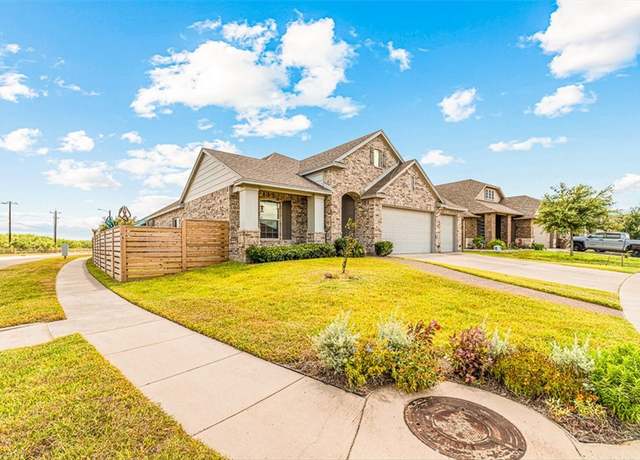 Property at 8233 Yosemite Dr, Corpus Christi, TX 78414, 4 beds, 2 baths