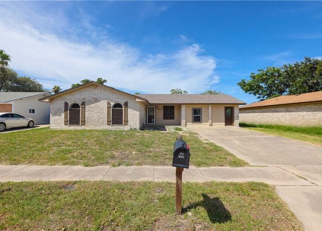 Property at 418 Polaris Pl, Corpus Christi, TX 78418, 5 beds, 2.5 baths