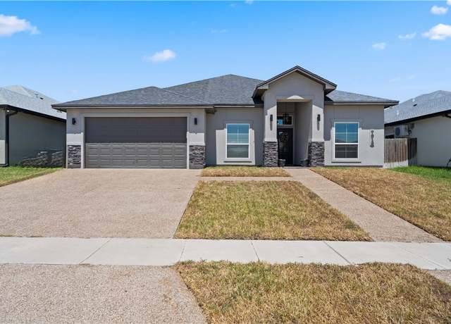 Property at 7918 Hulk Dr, Corpus Christi, TX 78414, 4 beds, 3 baths