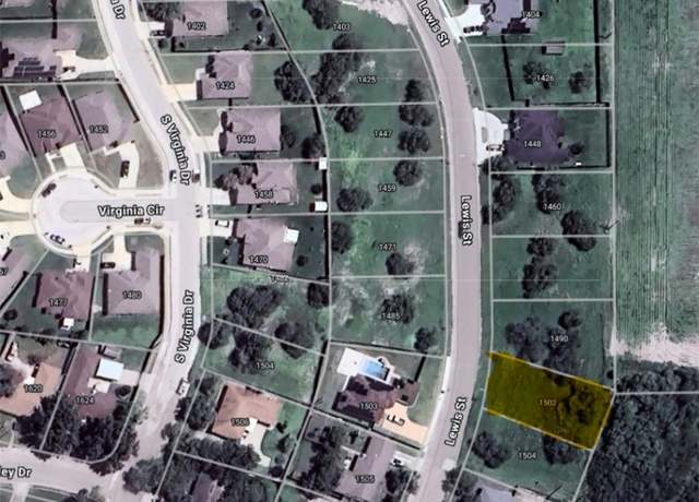 Property at 1502 Lewis St, Kingsville, TX 78363