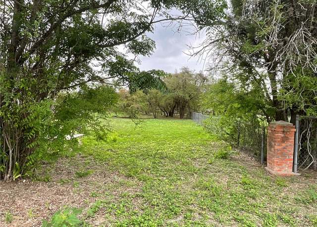 Property at 417 Avenue B, Sinton, TX 78387