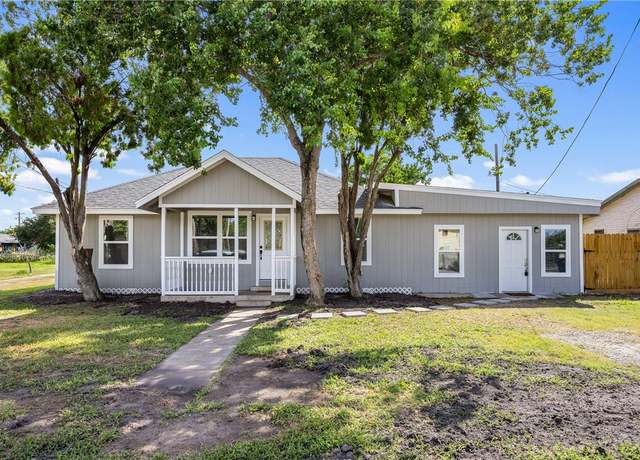 Property at 302 E Willis St, Odem, TX 78370, 5 beds, 3 baths