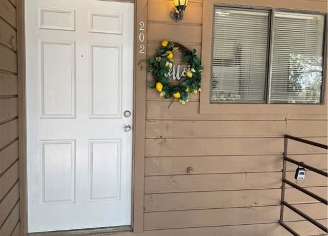 Property at 7122 Premont Dr Unit C-202, Corpus Christi, TX 78414, 1 bed, 2 baths