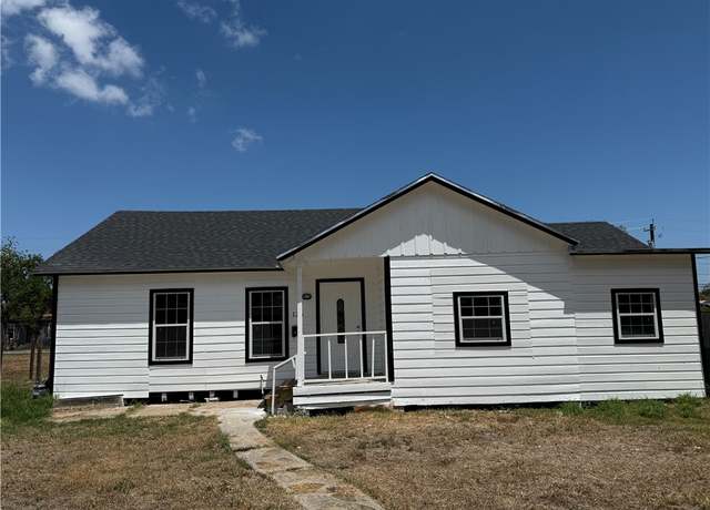 Property at 126 Fannin St, Corpus Christi, TX 78415, 3 beds, 2 baths