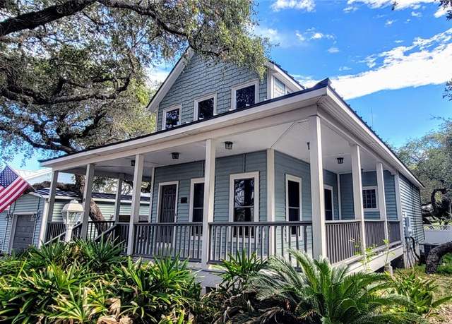 Property at 10 Old Cottage Beach Dr, Rockport, TX 78382, 2 beds, 2 baths