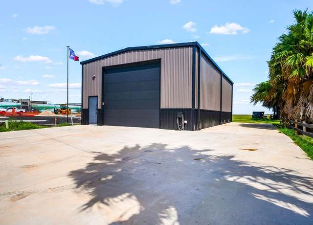 Property at 1400 Ross Ave, Port Aransas, TX 78373, 0.5 baths