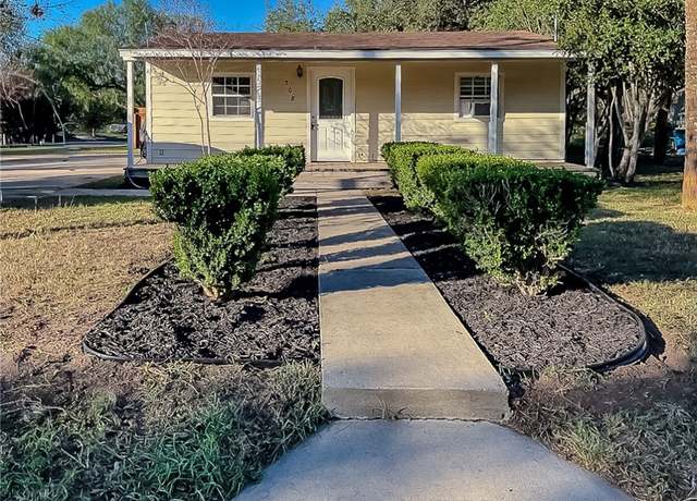 Property at 308 S Alta Vista St, Beeville, TX 78102, 2 beds, 1 bath