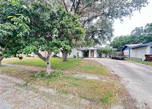 Property at 2114 Colorado St, Kingsville, TX 78363, 4 beds, 2 baths