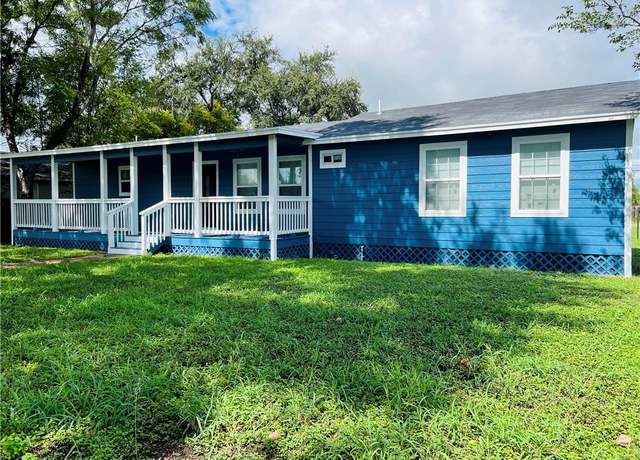 Property at 917 Corazan St, Alice, TX 78332, 3 beds, 2 baths