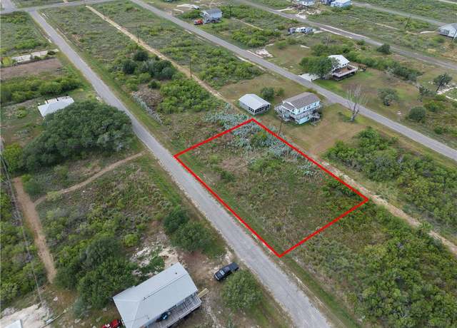 Property at 300 W Royal Oak, Rockport, TX 78382
